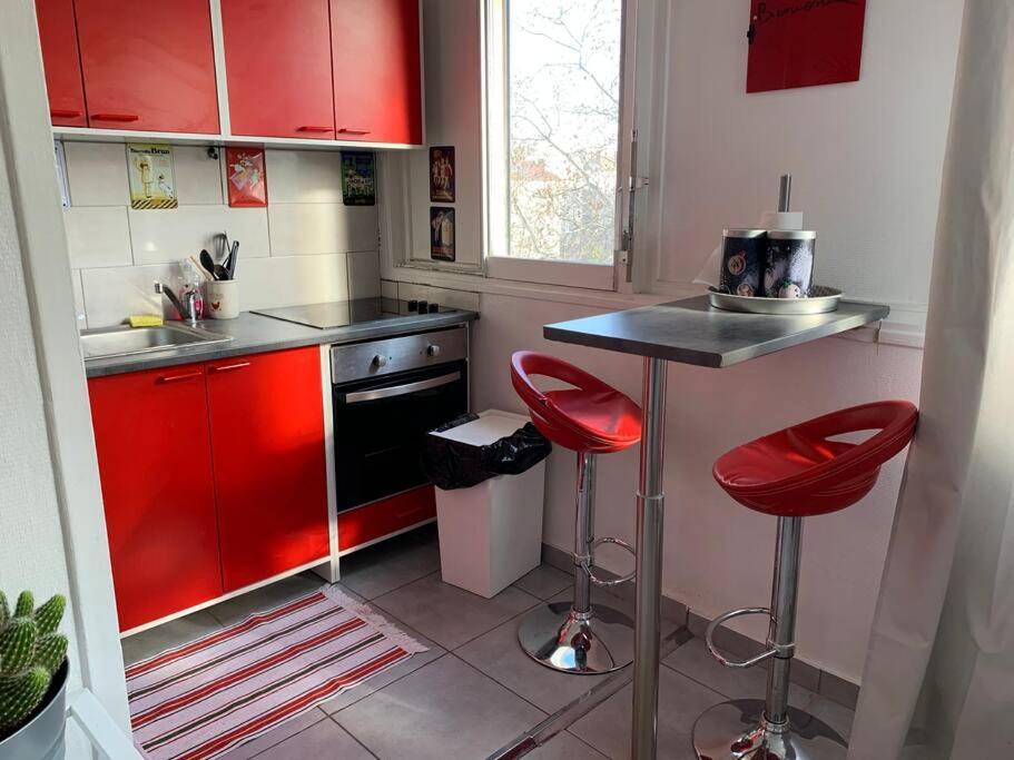Parking Prive,T1 Bis, 10Mn Lyon Centre Apartment Villeurbanne Bagian luar foto